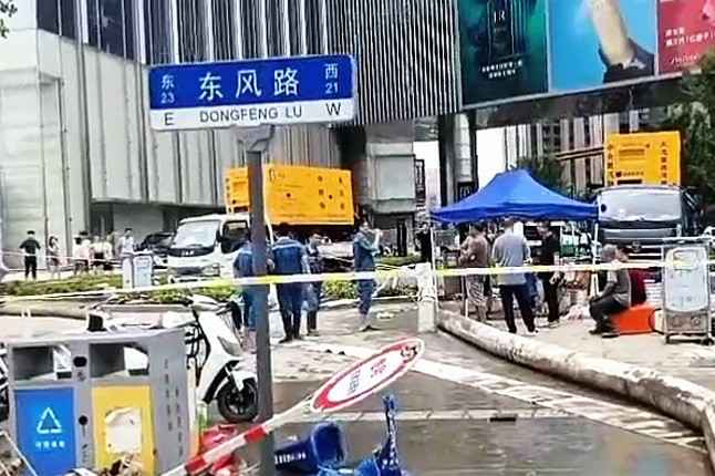 恒峰g22官方版网站登录入口-恒峰(中国)排涝突击队在排涝现场